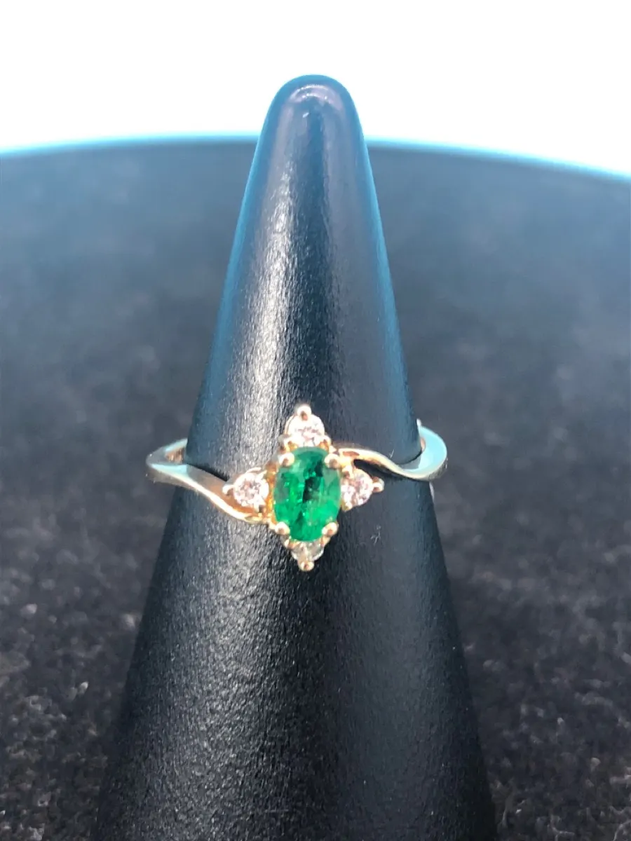 Lady's Synthetic Emerald & Diamond Ring 4 Diamonds .16 Carat T.W.