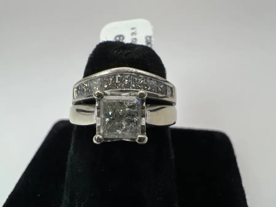 Lady's Diamond Wedding Set 10 Diamonds 1.04 Carat T.W. 10K White Gold
