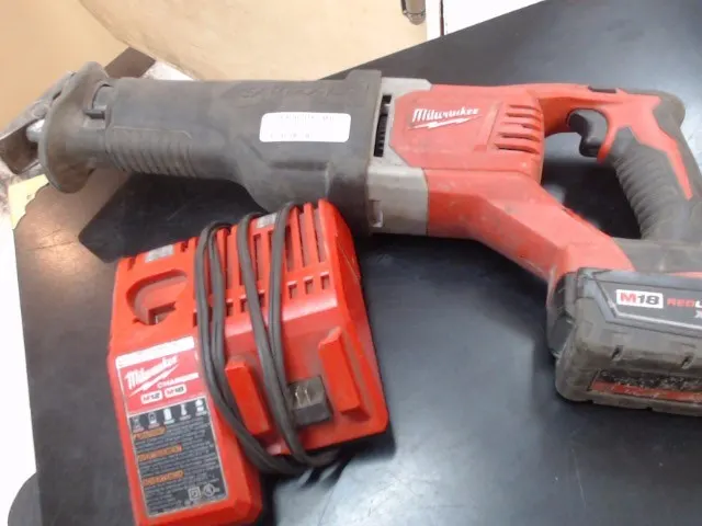 Milwaukee 2621-20 M18 Reciprocating Saw with 5.0Ah Battery & Charger