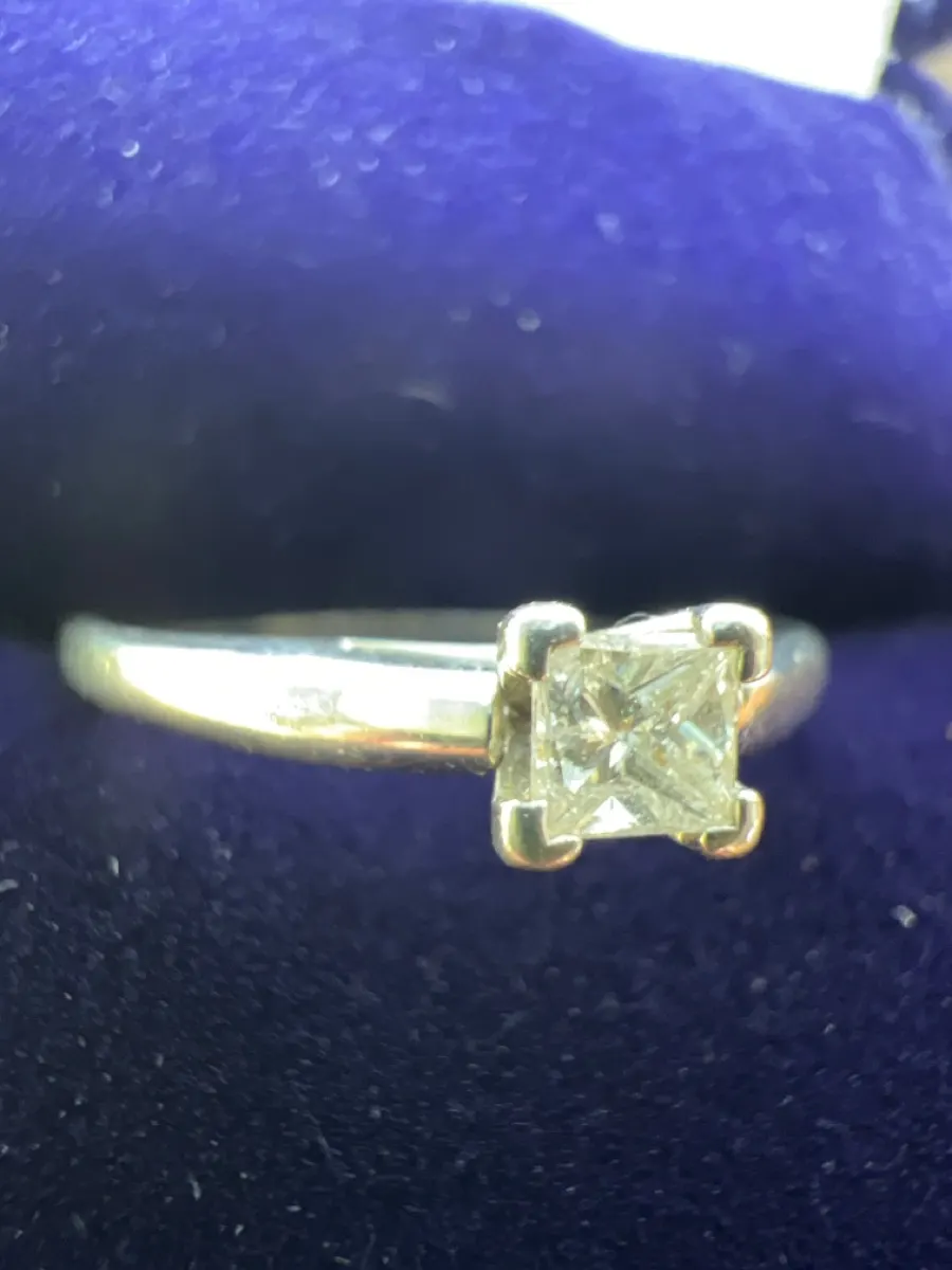 Lady's Diamond Solitaire Ring .20 CT 14K White Gold 1.3dwt Size 7.5