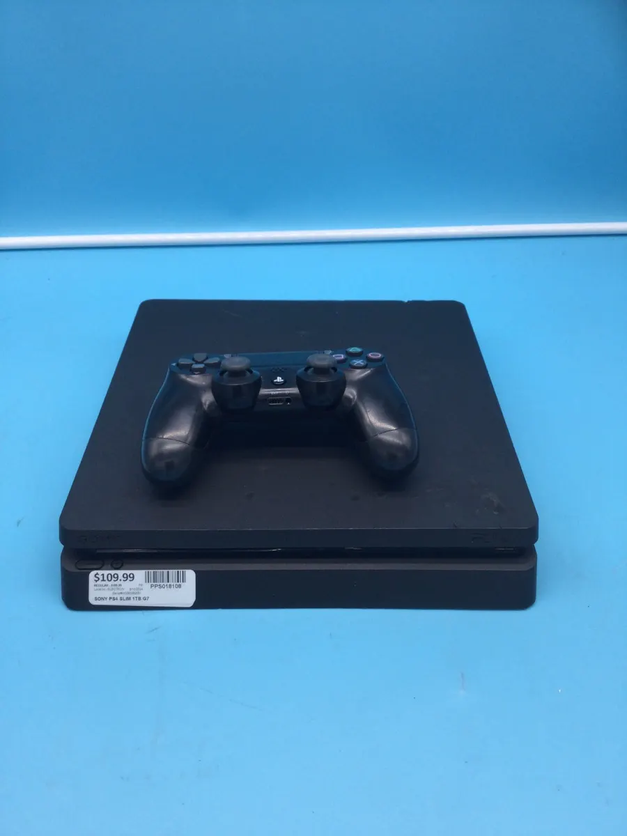 Sony PlayStation 4 PS4