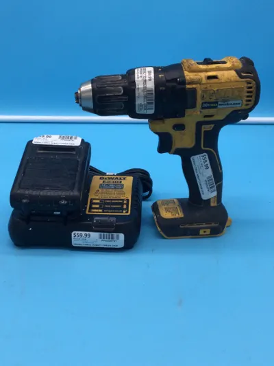 Drill DeWalt 20V Model DCD777
