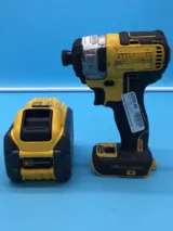 DeWalt DCF887 20V Impact Driver photo 2