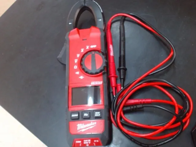 Milwaukee 2237-20 Clamp Meter