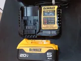 DeWalt DCF840 20V Impact Driver with 5.0Ah Battery, Charger & Bag photo 3