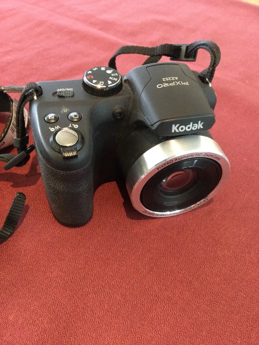 Camera Kodak Pixpro Model AZ252