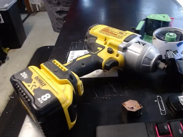 DeWalt DCF900 Impact Wrench with Battery 1/2"