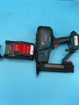 Bosch GTH18V-18M 18V Narrow Crown Stapler with Battery & Charger photo 3
