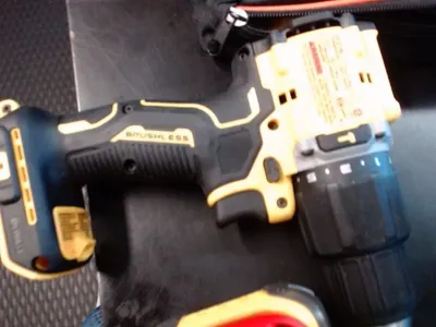 Drill DeWalt 1/2" Model DCD799