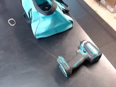 Drill Makita Model XDT13 18V with Battery