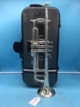 Trumpet Vincent Bach Stradivarius Model 37 with Case photo 2
