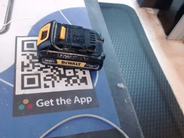 DeWalt DCB201 20V 1.5Ah Battery