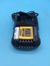 DeWalt DCB1106 12V/20V Battery Charger photo 2