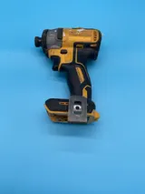 DeWalt DCF887 20V Impact Driver photo 2