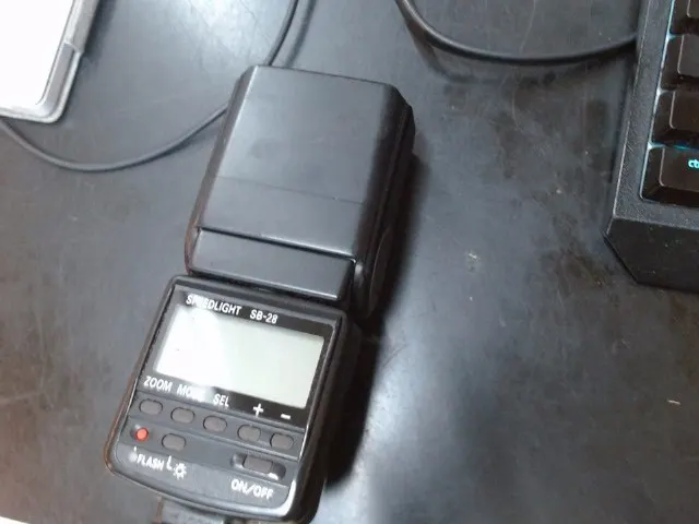 Nikon Flash SB-28