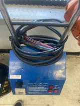 Associated Equipment 6009 Car Battery Charger photo 2