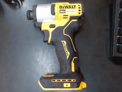 DeWalt DCF840 Driver Impact Wrench with 20V 5.0Ah Battery, Charger & Bag