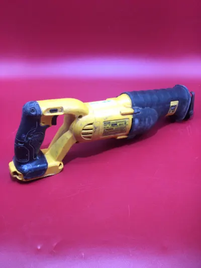 DeWalt DCS380B 20V Reciprocating Saw