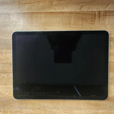 Apple iPad Air A2316 256GB Tablet