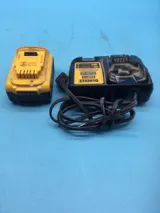 DeWalt DCS354 20V Oscillating Multi-Tool with 5.0Ah Battery, Charger & Case photo 3