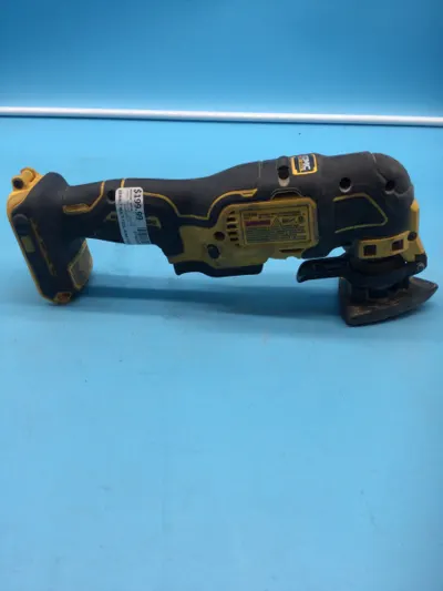 DeWalt Multi-Tool Model DCS354 with Battery Charger Case
