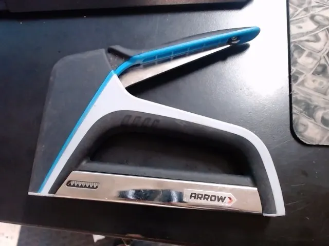 Arrow Staplers, Set of 2