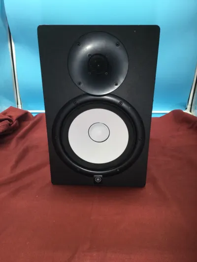 Speaker Yamaha Model HS8