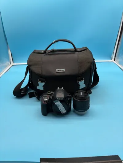Camera Nikon D3300 with Lens & Case