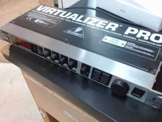 Behringer Effects DSP2024P