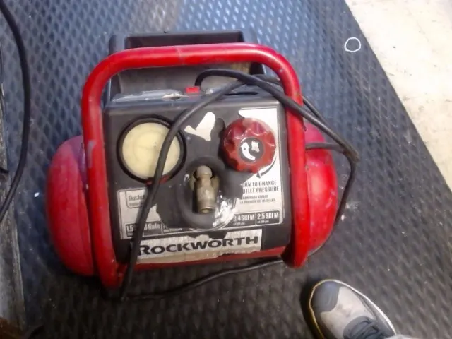 Rockworth 3 Gallon Air Compressor