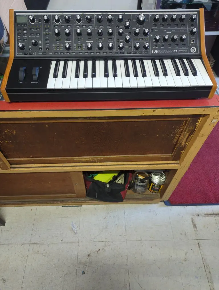 Moog Synthesizer Subseqent 37
