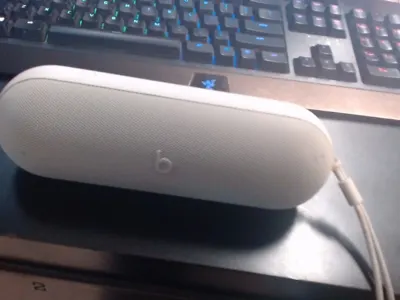 Apple Speaker Beats Pill A3211