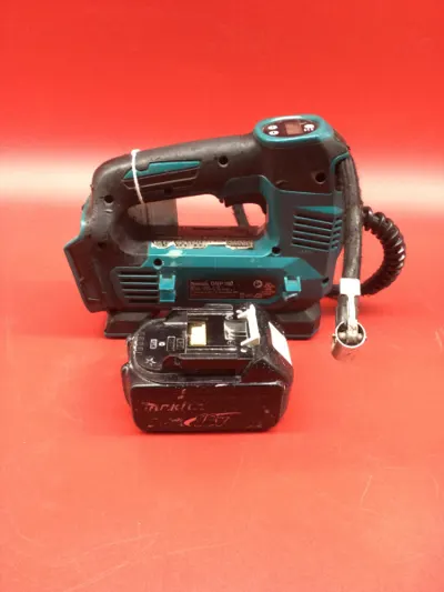 Makita DMP180 18V Cordless Inflator with Battery