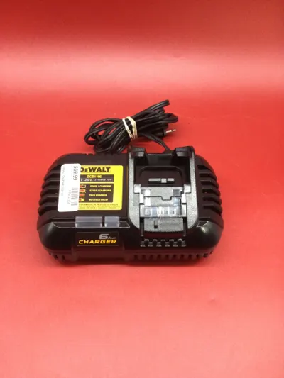 DeWalt Battery & Charger DCB1106