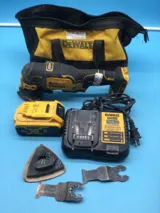 DeWalt DCS354 20V Oscillating Multi-Tool with 5.0Ah Battery, Charger & Case photo 2