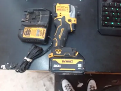 DeWalt DCF850P1 20V Impact Driver with 3.0Ah Battery & Charger