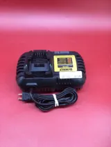 DeWalt Battery & Charger DCB1106 photo 2
