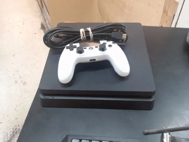 Sony PlayStation 4 1TB