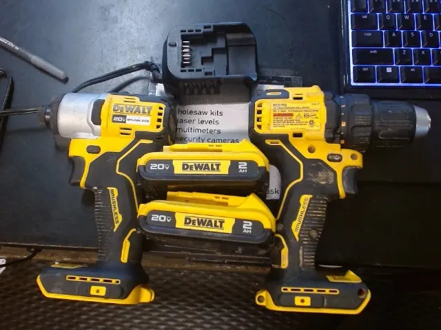 DeWalt Combo Combination Tool Set W2BAT&CHRG