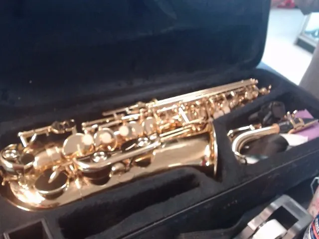 Slade Saxophone Alto with Case