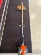 Husqvarna Lawn Trimmer 128LD photo 1