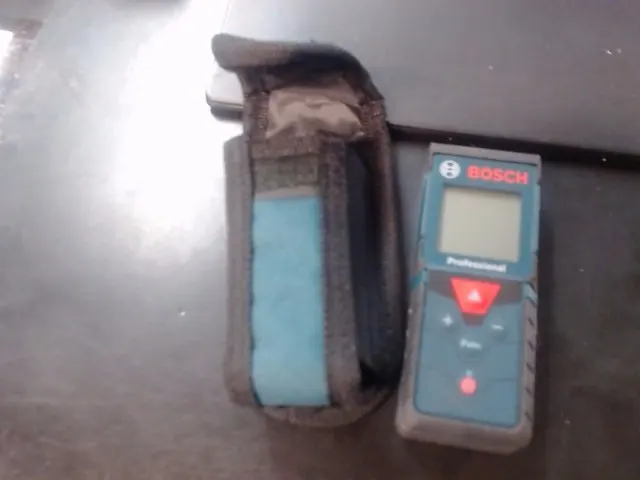 Bosch GLM165-40 Laser Measure