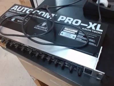 Behringer Mixer Mdx 1600