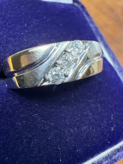 Gent's Gold-Diamond Wedding Band 3 Diamonds .21 Carat T.W. 14K 2 Ton