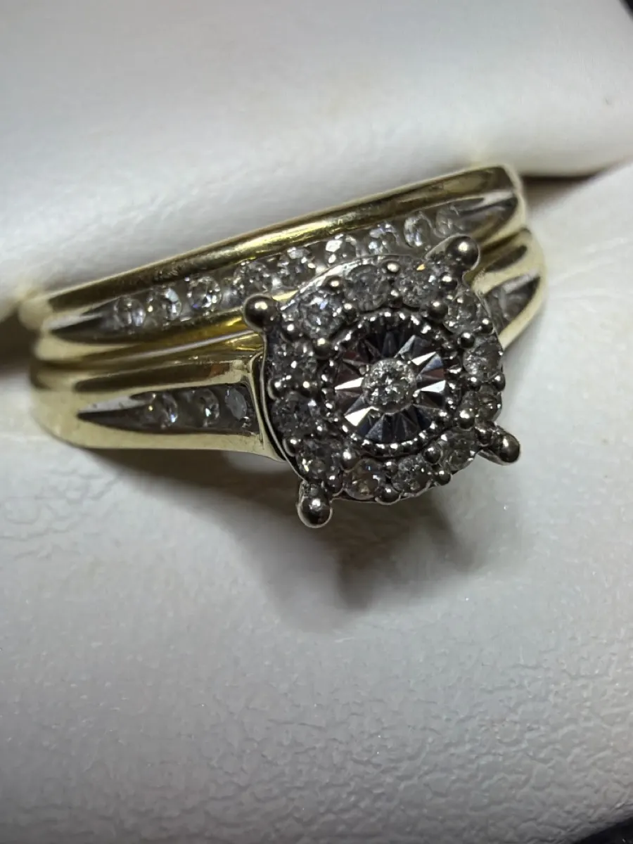 Lady's Diamond Wedding Set 13 Diamonds .13 Carat T.W. 10K Yellow Gol