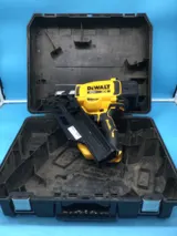 DeWalt DCN930B 20V Framing Nailer with 4.0Ah Battery, Charger & Case photo 2